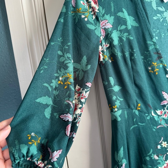 NWT Green Floral Wrap Dress by Shades of Blonde Small - Picture 5 of 10
